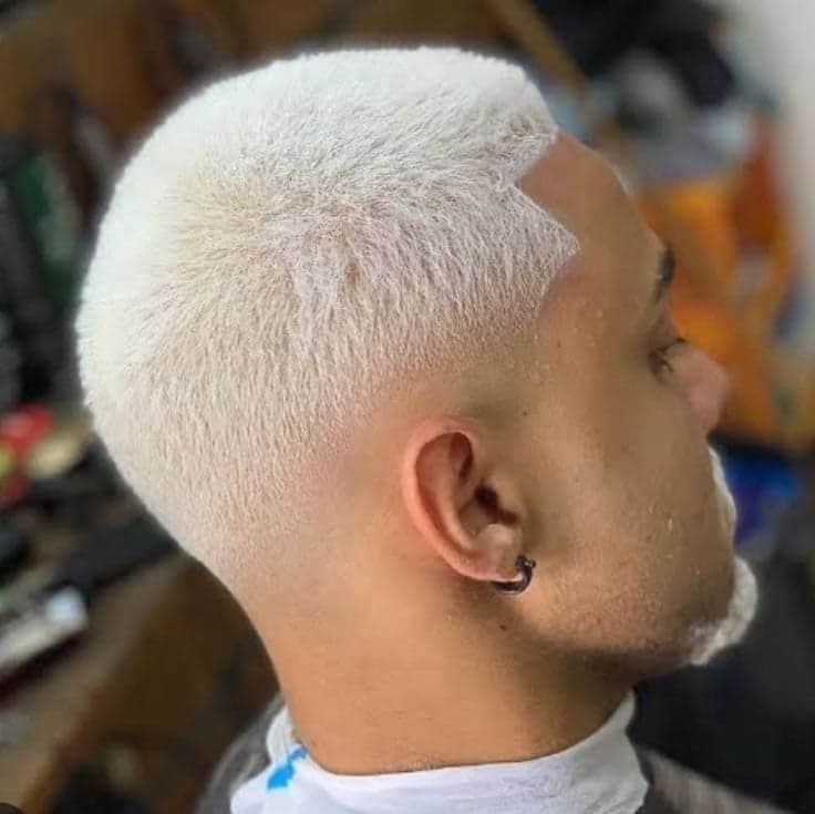 Platinado na Dom Elii Barbershop, Curitiba